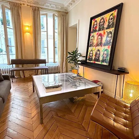 Apartment Saint Honore