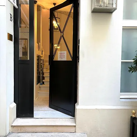 Saint Honore Apartment *